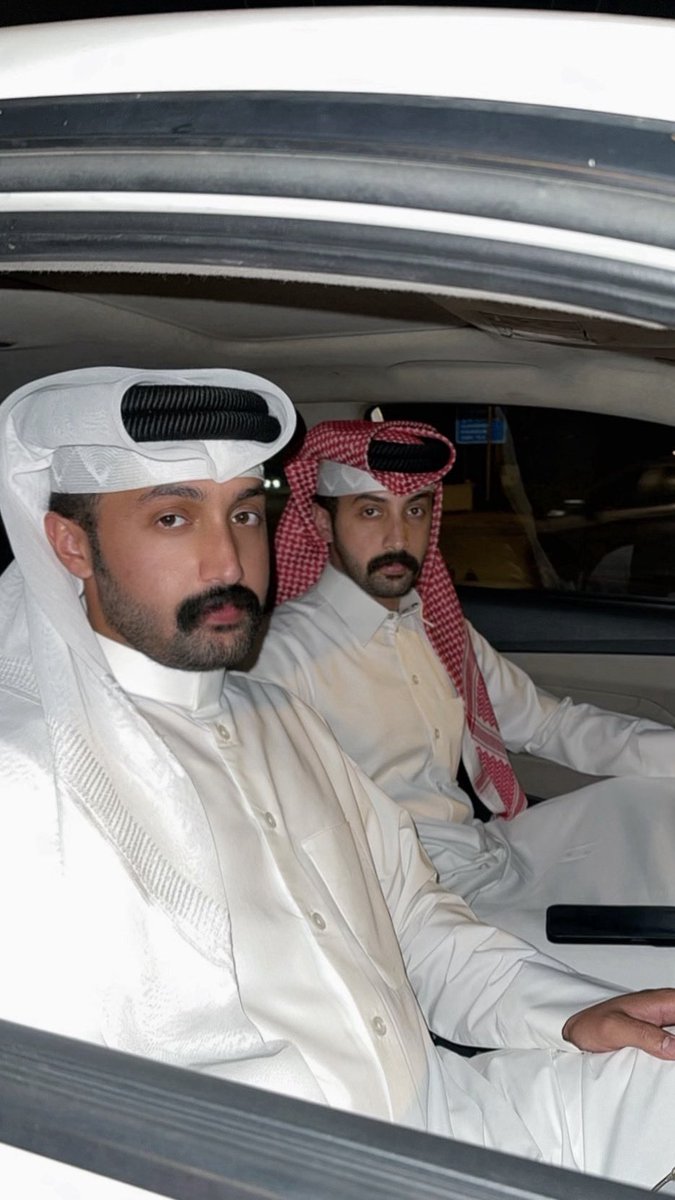 سُ . tweet media