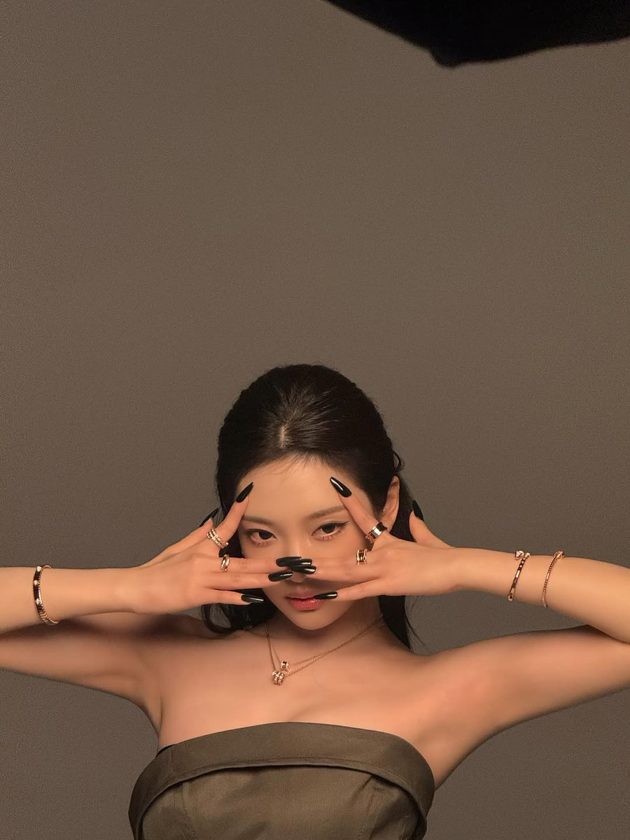 ningning pics tweet media