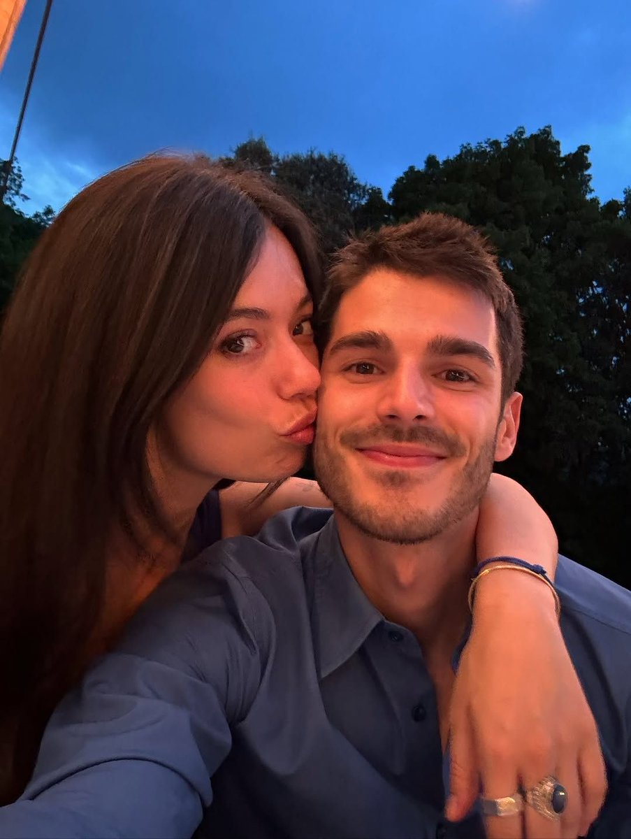 iamnoxito's tweet photo. SEÑALES DE QUE ELLA VALE LA PENA

1. No tiene ex novio https://t.co/UkEtd7lc71