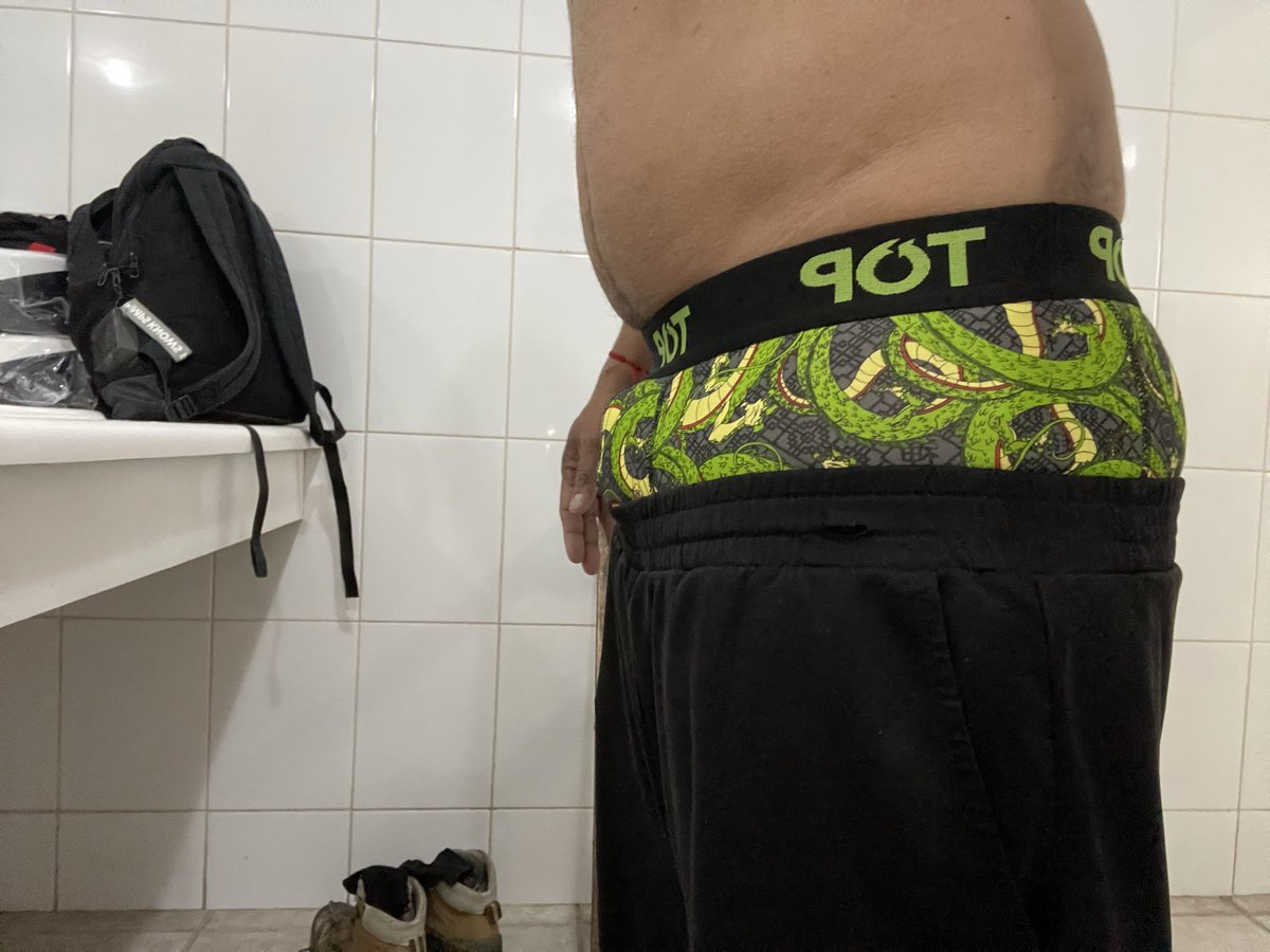 charh16's tweet photo. son nuevos qué tal se ven 🥵👹#rt #tula #boxers #boxer https://t.co/a26y3OmOn5