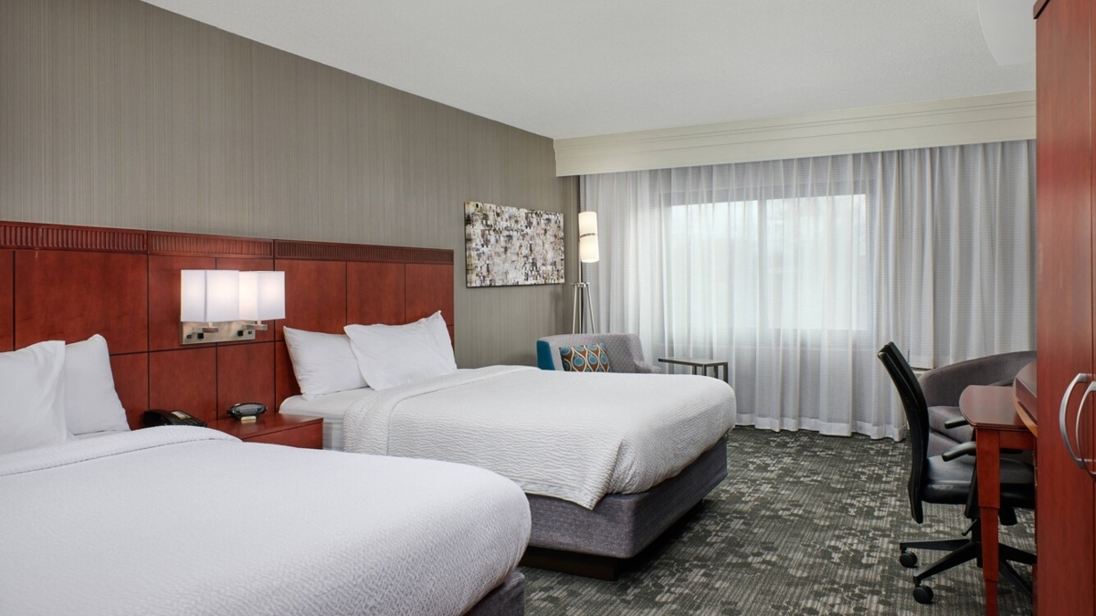 OCIHOSPITALITY's tweet photo. A city known for its sound, its story, and its Southern Appalachian spirit. Find your stay at Courtyard by Marriott Bristol and experience Bristol from the center of it all.

Discover more destinations with OCI Hospitality:  https://t.co/PRUSCpZTEc https://t.co/4WS27K7sUS
