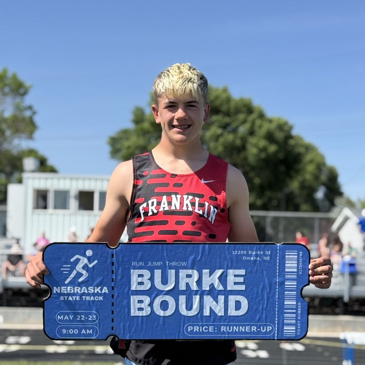 fpsflyers's tweet photo. Carter Trambly is Burke Bound in the 3200m run!!! With a massive PR of 10:27! Way to go Carter! https://t.co/g4I8uvF12Z