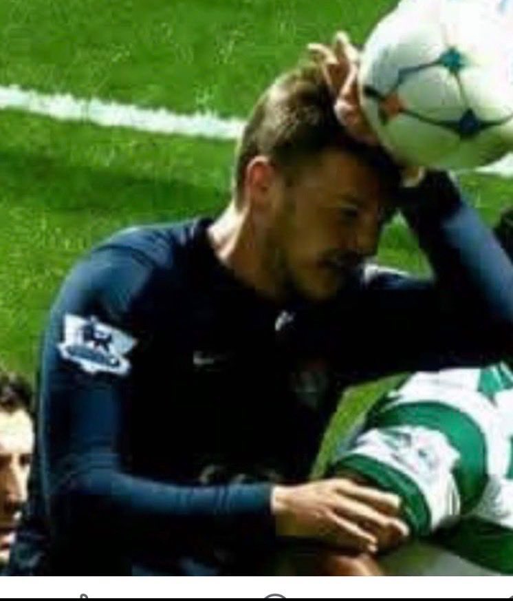 Brido___'s tweet photo. @aboutceltic @ScotlandSky But the laws of physics! @ScotlandSky https://t.co/tzXhEkvjEg