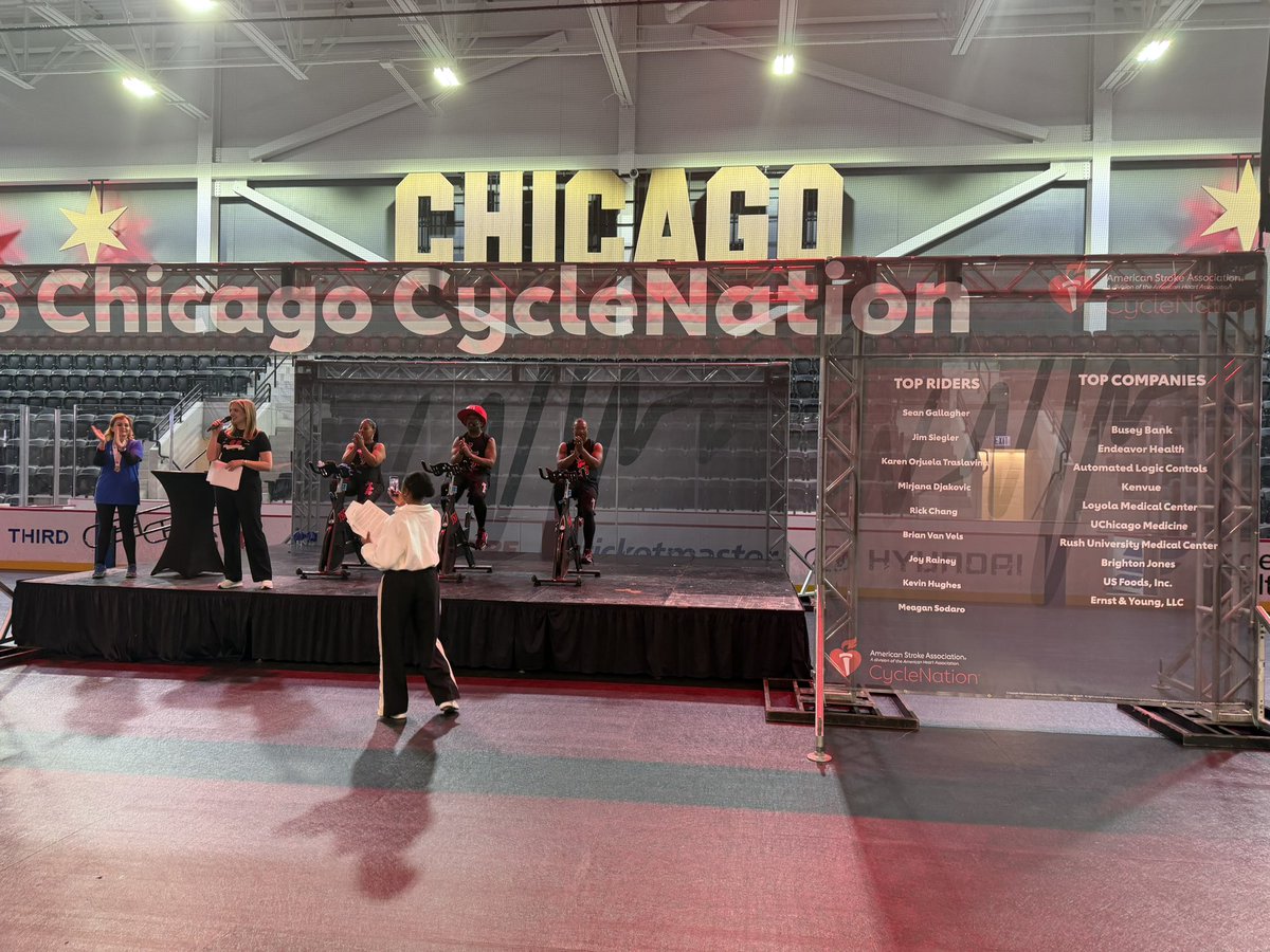 JimSiegler's tweet photo. Warming up at @American_Heart #CycleNation Chicago with @UChicagoMed! https://t.co/C2b3uhEY9E