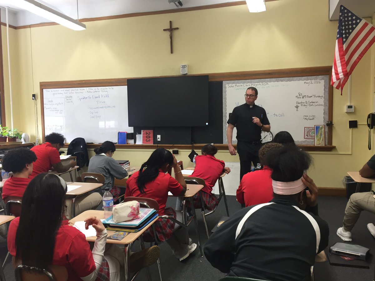 davidkidd2016's tweet photo. Thank you, Sister Maura Clare, RSM, for the invitation to speak to your @centralcatholic junior classes on vocations to the priesthood and religious life!! https://t.co/dRQpUIKRs6