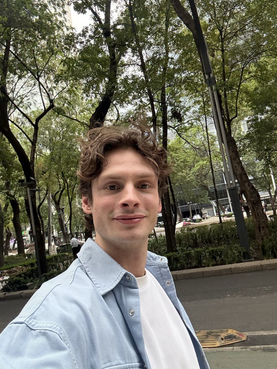 Simon Robert tweet media