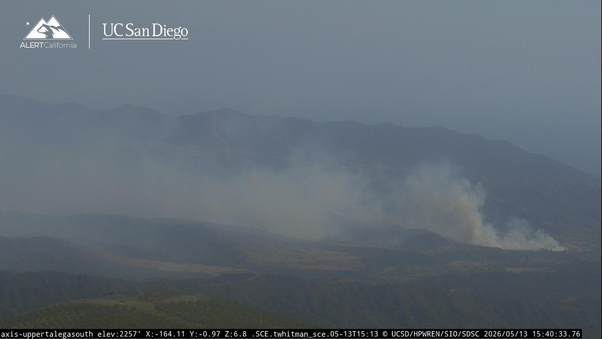 DanielFireTruck's tweet photo. This is the #DayFire within Camp Pendleton, San Diego County, East of San Mateo Drive.

If you are seeing drift smoke or smelling it, it’s most likely coming from the Day Fire in Camp Pendleton, I’ll be listening to the Fire if any sudden changes happen. https://t.co/SrLH4OSRtH