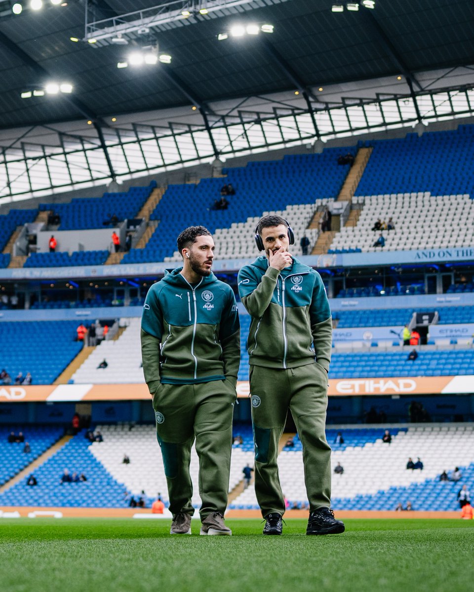 ManCityFra's tweet photo. Les Rayan de City 🩵 https://t.co/arVfTXqn5V