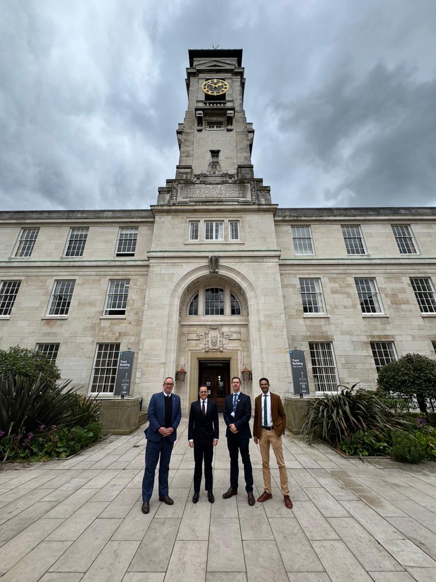 MOROCCOinUK's tweet photo. Excellent visit to the University of Nottingham yesterday.

A real pleasure to engage with final-year students of 🇲🇦 Dr Tarik Oumazzane’s “Voices from North Africa” course for a roundtable discussion on Morocco’s foreign policy and 🇲🇦🇬🇧 relations. https://t.co/z1pIYTUkw4