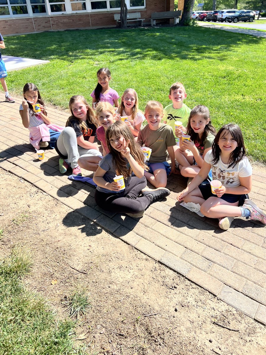 LovelandTigers's tweet photo. The end of the year fun continues! 
Students at Loveland Primary School enjoyed Kona Ice this week, thanks to our amazing Loveland Elementary PTA! We appreciate all you do for our students! #beLOVEland https://t.co/56bucCpaSz