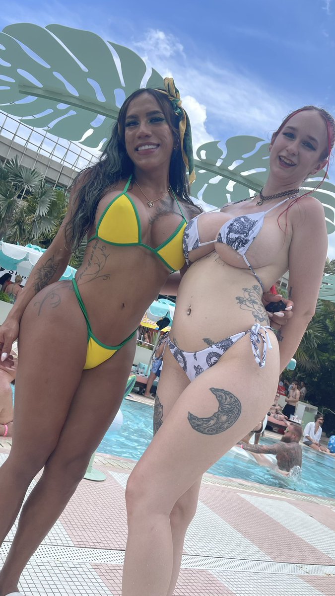 kitxdelight's tweet photo. Soaking up the sun with the always sexy @LushianaFitness https://t.co/ZXwUc8nEKs