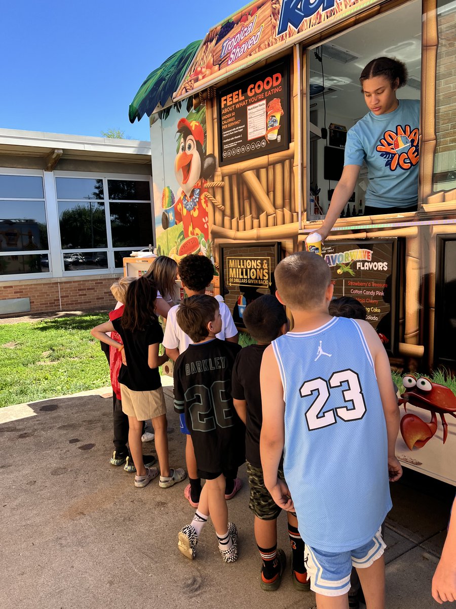 LovelandTigers's tweet photo. The end of the year fun continues! 
Students at Loveland Primary School enjoyed Kona Ice this week, thanks to our amazing Loveland Elementary PTA! We appreciate all you do for our students! #beLOVEland https://t.co/56bucCpaSz