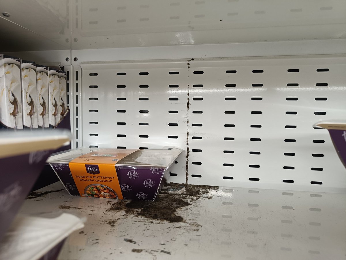 idhunter22's tweet photo. @sainsburys I mentioned this mouldy top shelf to a member of staff in your Didcot superstore a week ago and was told it would be cleaned at that weekend. Went back today and it's still the same. Would you say this is acceptable? https://t.co/cUYXPL22xi