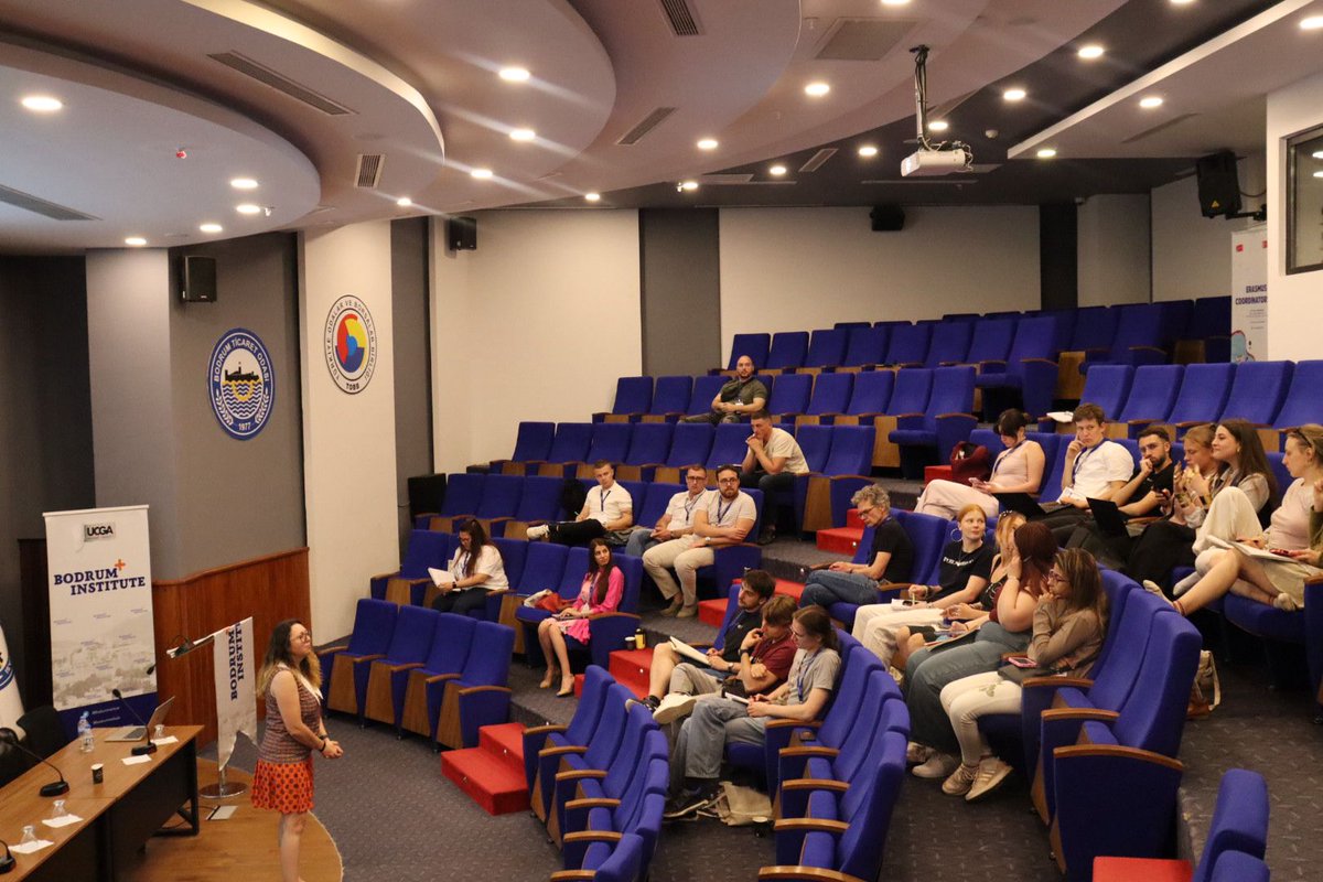 BodrumInstitute's tweet photo. 🟠🔵 “Post-2020 Middle East: Normalization, War and Displacement”

During our ERASMUS BIP sessions in Bodrum, Prof. Dr. @ozlemtur and Assoc. Prof. @TugceErsoyTugce addressed key regional developments:

▪️ Abraham Accords
▪️ The Gaza War
▪️ The post-October 7 regional order. https://t.co/1rE6Cbbxkt
