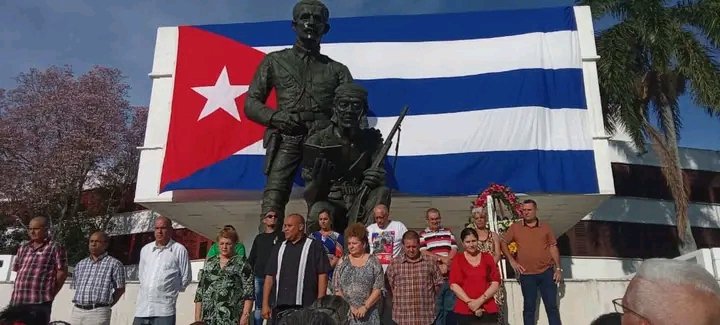 DeivyPrezMartn1's tweet photo. Díganos en qué más podemos servir a la Patria, y allí estaremos los espirituanos: firmes en la trinchera, leales en la esperanza, invencibles en la unidad y sin detener la marcha de Serafín.
#MiFirmaPorLaPatria 
#LaPatriaSeDefiende 
#SanctiSpíritusEnMarcha https://t.co/z8ahYqmN6z