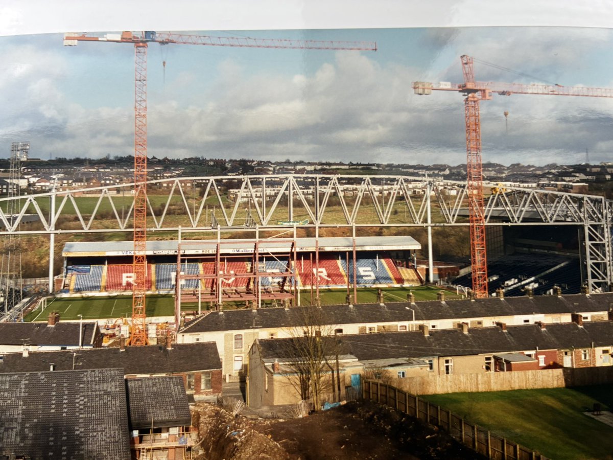 EwoodSpark tweet media