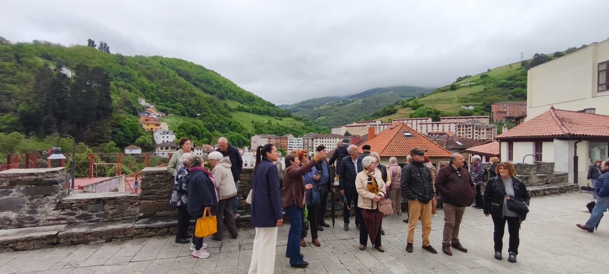 socialasturias_'s tweet photo. 👥 53 personas estrenaron estas iniciativas para fomentar cultura, participación y convivencia.
📊 1.040 participantes en 2025
📈 ~1.400 previstos en 2026 (1.360 ya inscritas)
➡️ Previsión de 700 hasta junio en #CangasdeNarcea

#EnvejecimientoActivo #CuidAs https://t.co/ZbuaqkdgSy