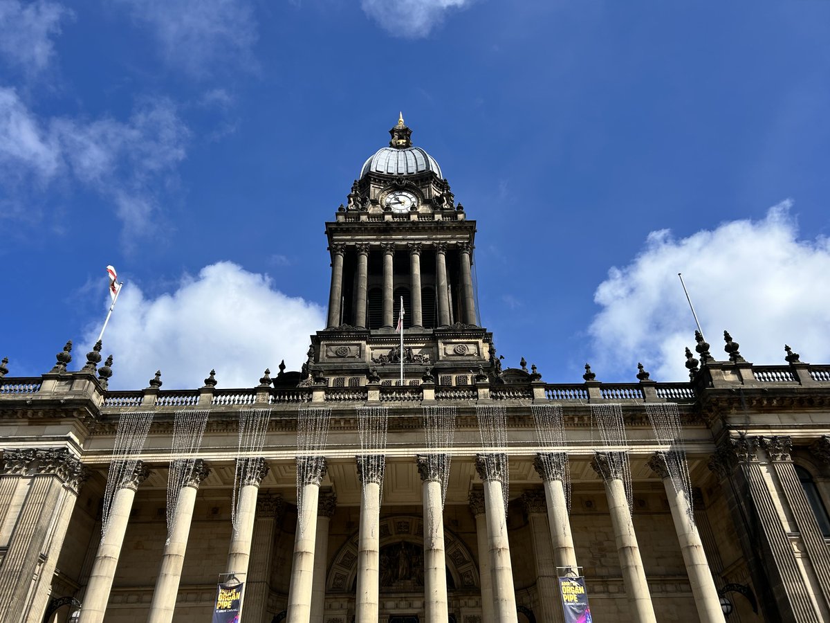 createstreets's tweet photo. There is civic pride and civic pride. This is civic pride. Leeds. https://t.co/PGItP1lcu6