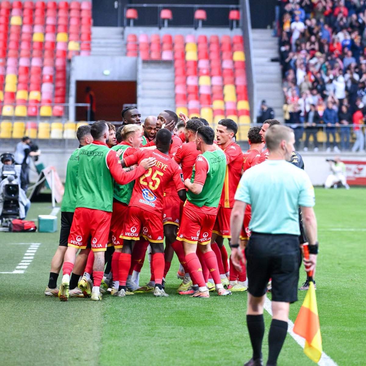 ActuL1_'s tweet photo. 🚨🚨 𝗢𝗙𝗙𝗜𝗖𝗜𝗘𝗟 ! 𝗟𝗘 𝗠𝗔𝗡𝗦 𝗙𝗖 𝗘𝗦𝗧 𝗘𝗡 𝗟𝗜𝗚𝗨𝗘 𝟭 !!! 🫡❤️💛

Bienvenue @LEMANSFC 👋 https://t.co/bNEGKJYSeA