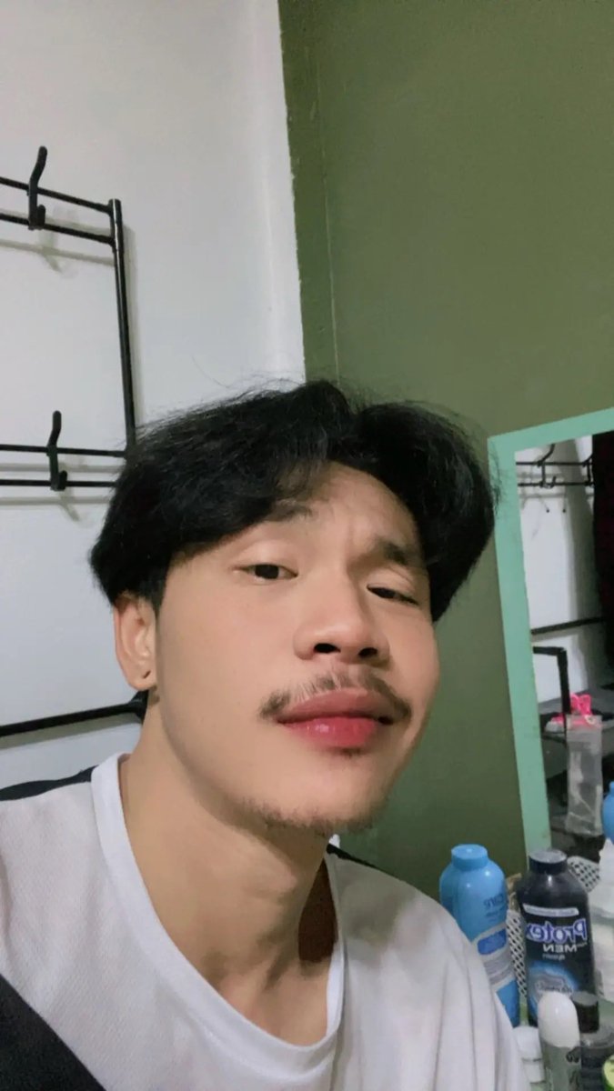 หล่อเลย กระเทยบอก🧸 tweet media