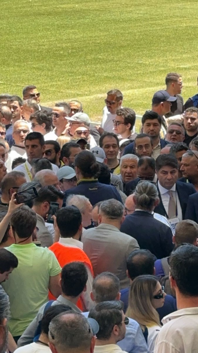 Ahmet tweet media