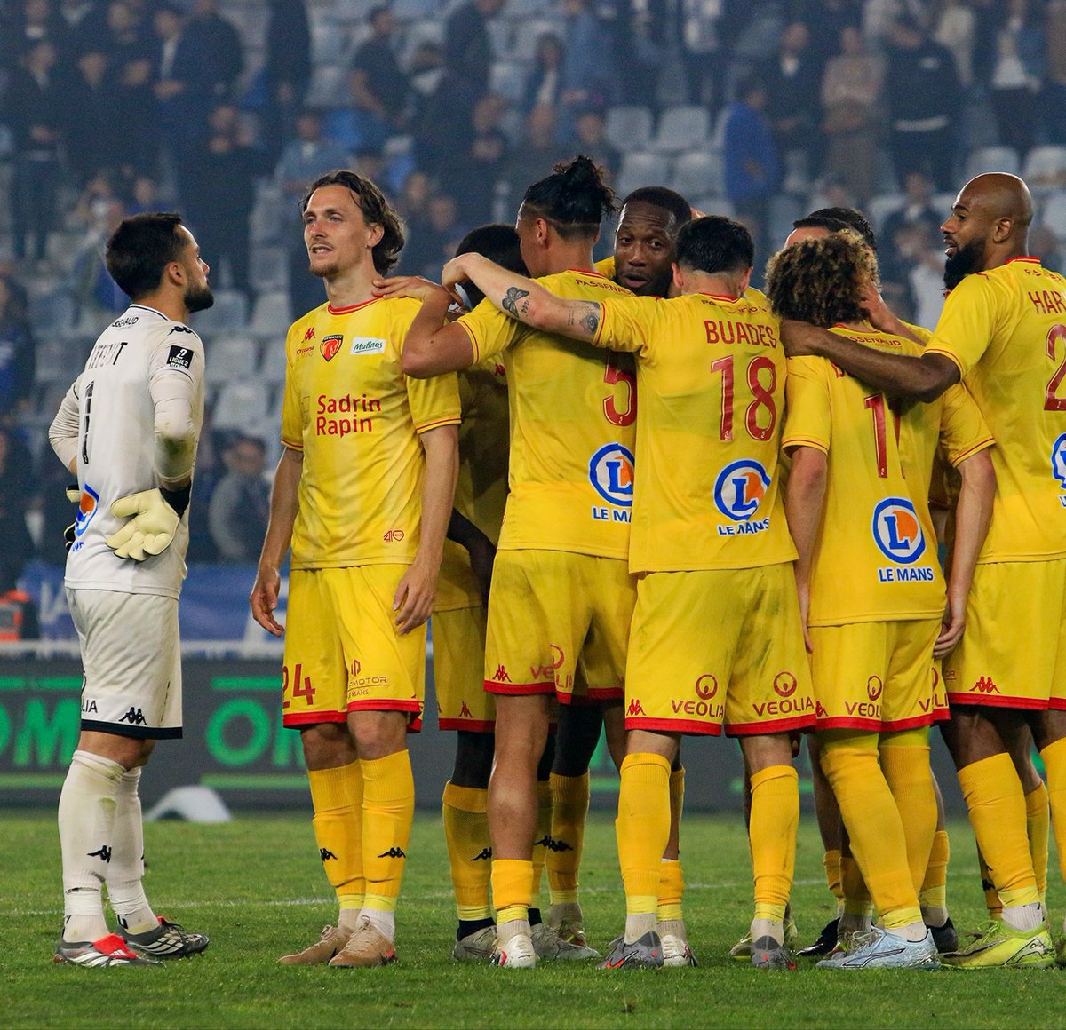 _BeFootball's tweet photo. 🚨 OFFICIEL ! LA LFP A DÉCIDÉ D’ENTÉRINER LE SCORE ACQUIS EN FAVEUR DU MANS ! ❤️💛

Victoire 2-0 des Manceaux. ✅ https://t.co/0Es0wLIg1M