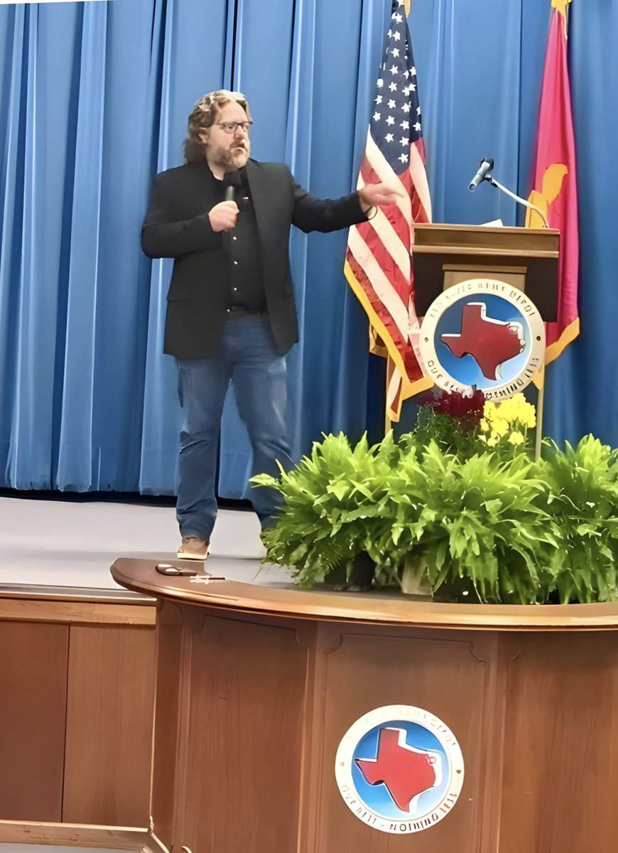 RRAD_TX's tweet photo. A full auditorium gathered last week for the National Day of Prayer, uniting #TeamRedRiver in reflection and fellowship. Thanks to all who helped make the event possible, including Pastor Matthew Butler, TJ McAlexander, Scott Mann, Joe Johnson, MWR and Community Support. https://t.co/wGhVconeVd