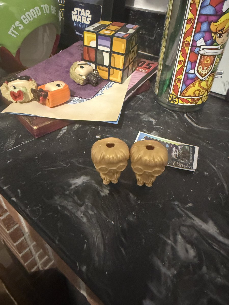 Dadou_Gaming's tweet photo. 2ème fois que j’achète des kinder joy, la 2ème fois que je me fait le Harry Potter gold vt413 😅 https://t.co/nDWDOjjA4V