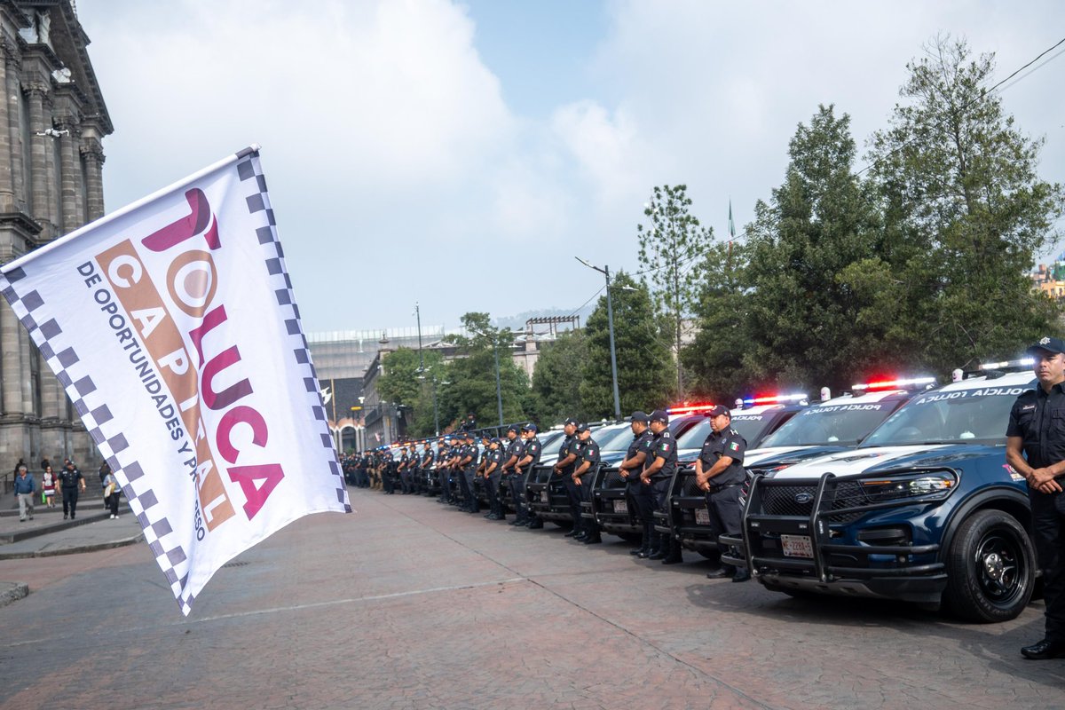 rimoba's tweet photo. 🚔 Hoy pusimos en marcha 30 patrullas inteligentes para cuidar mejor a las familias de #Toluca.

🚓 Cuentan con cámaras de 360°, lectura de placas y reconocimiento facial, además de conexión directa con el Centro de Mando Municipal y el C5 estatal, para actuar más rápido ante cualquier situación de riesgo.

🚔 La seguridad también se construye con tecnología, coordinación y respeto a los derechos humanos. Seguiremos trabajando para que Toluca sea una ciudad más segura, cercana y en paz.

#TolucaCapitalDeOportunidadesYProgreso
#RicardoMoreno