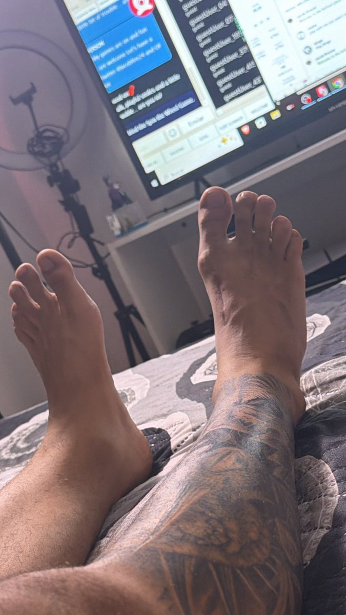 Jacob Feet tweet media