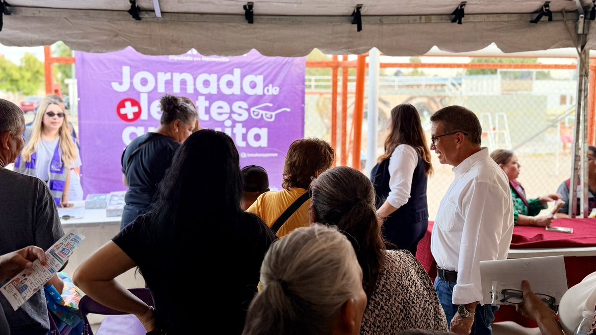 BarrazaAlmazan's tweet photo. Acompañamos a las y los vecinos de la colonia Lomas de Linda Vista en la Feria de Servicios Sonora Atiende, donde se prestan diferentes servicios cerca de sus casas.

.
.
.
#NorbertoBarraza #SonoraAtiende #FeriadeServicios #hermosillo https://t.co/RFFiFoKqR1