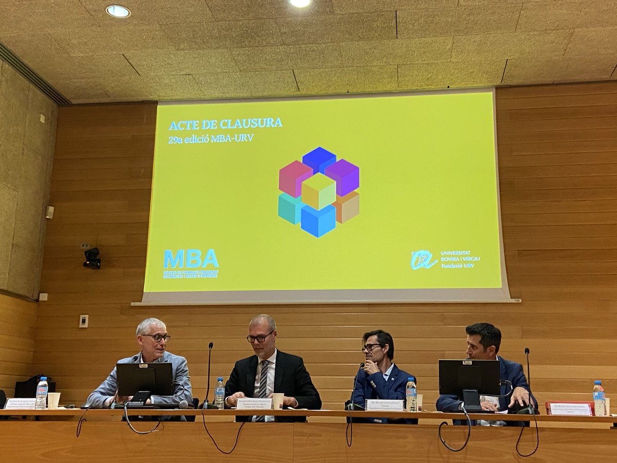 nickman84's tweet photo. Bon record avui d’haver pogut assistir a l’últim acte del #mbaurv molt orgullós d’haver format part d’aquest projecte i época, així com del diploma de lideratge del MBAURV! Moltes gracies Joan Ramon pel teu esforç ha valgut la pena! https://t.co/09QcdwhbXI