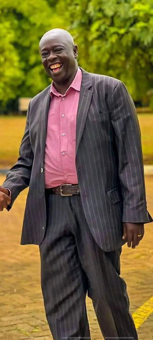 Hon_Kiptoo's tweet photo. @gabrieloguda Nyinyi mkiangalia vizuri, ako na akili? https://t.co/e6yD9XhHfZ