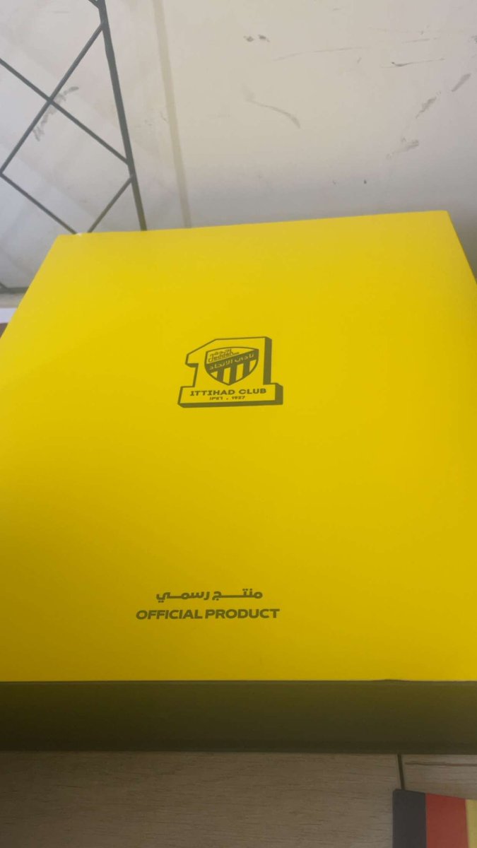 🖤〰️💛 tweet media