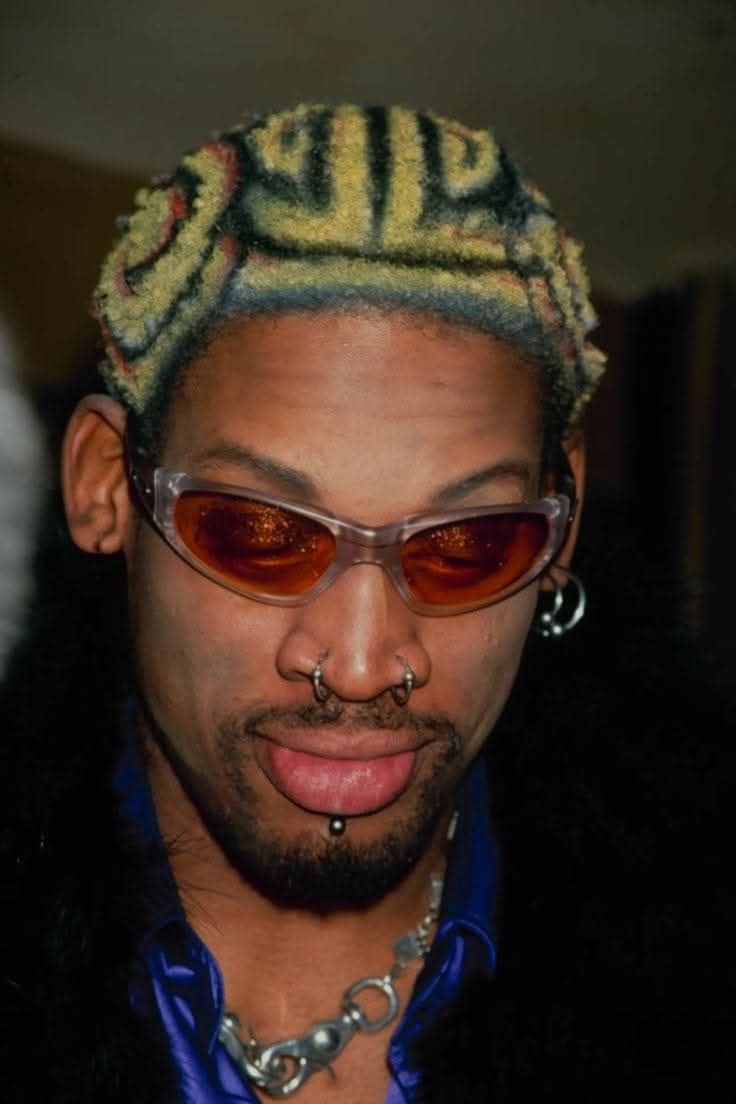 barbaravitali2's tweet photo. Happy Birthday @dennisrodman May 13,1961 #NBA #BasketUSA #DoubleTeam #DennisRodman https://t.co/zw1VyMd89Z