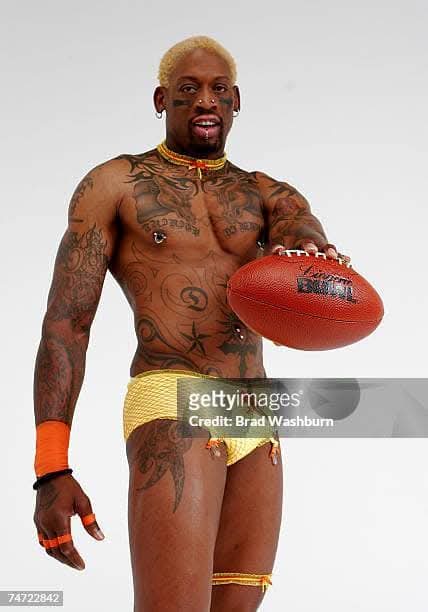 barbaravitali2's tweet photo. Happy Birthday @dennisrodman May 13,1961 #NBA #BasketUSA #DoubleTeam #DennisRodman https://t.co/zw1VyMd89Z