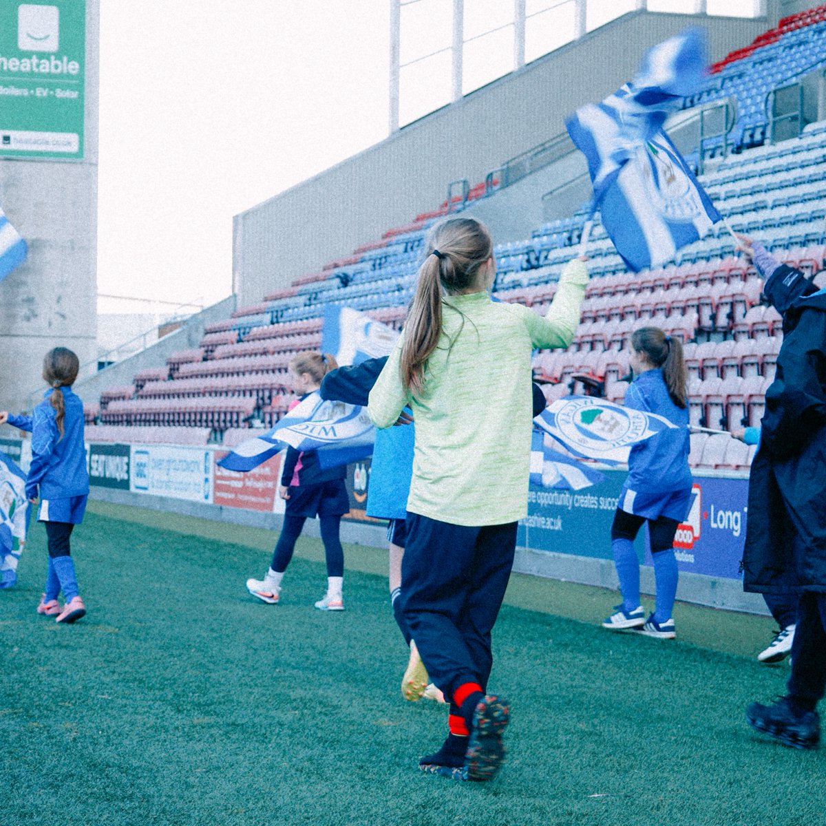 Latics_Women's tweet photo. Coming all together for our Open Training Session! 🫶

#wafc https://t.co/kVPYxvdoYZ