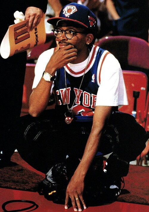 HardestFitPics's tweet photo. Doing the Spike Lee Pose https://t.co/JmnargohZm