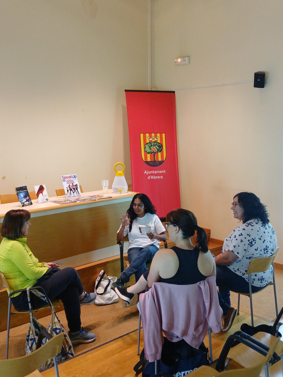 bibabrera's tweet photo. Avui el nostre club de lectura en anglès ha comentat el clàssic de John Steinbeck " East of Eden " amb l'Angelica de Paper Arrugat, una cloenda fantàstica del nostre Book Club😍 #Abrera #Biblioteca #quèfemalesbiblios #Bibliotequesxbm #llegir #llibres https://t.co/jjZ5JxnTUS