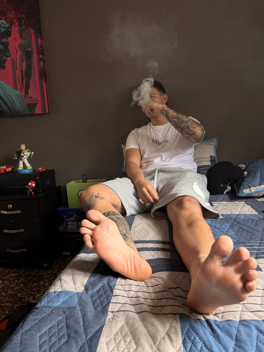 Jacob Feet tweet media
