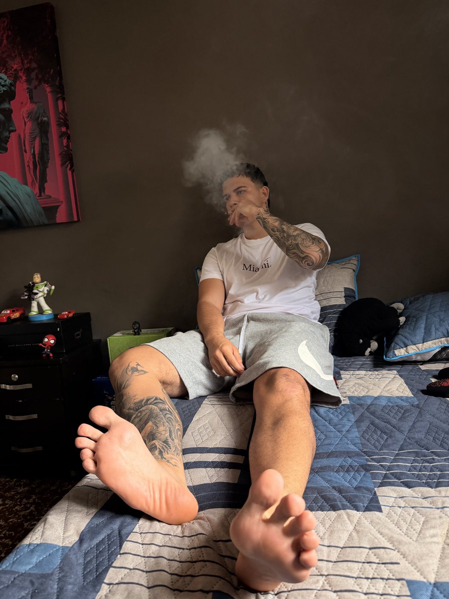 Jacob Feet tweet media