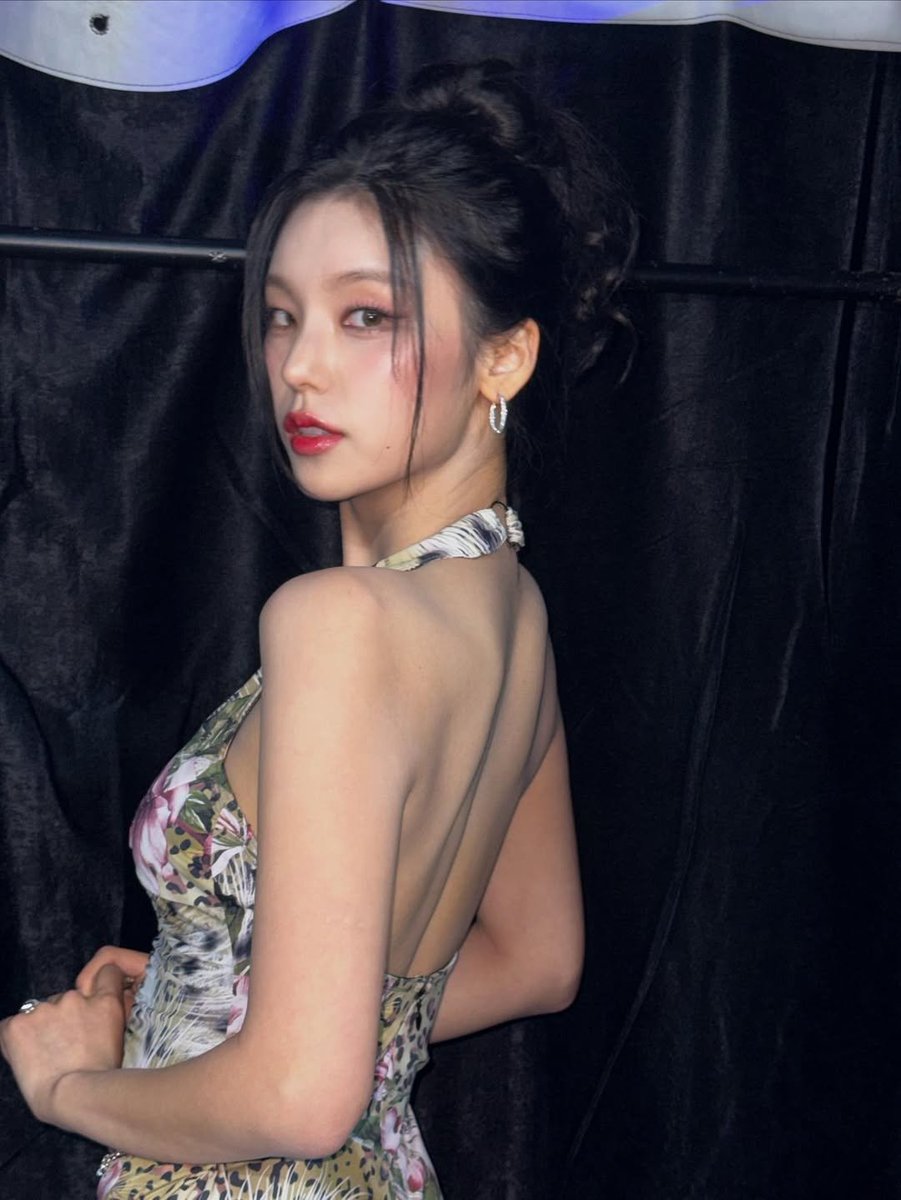 itzy pics tweet media