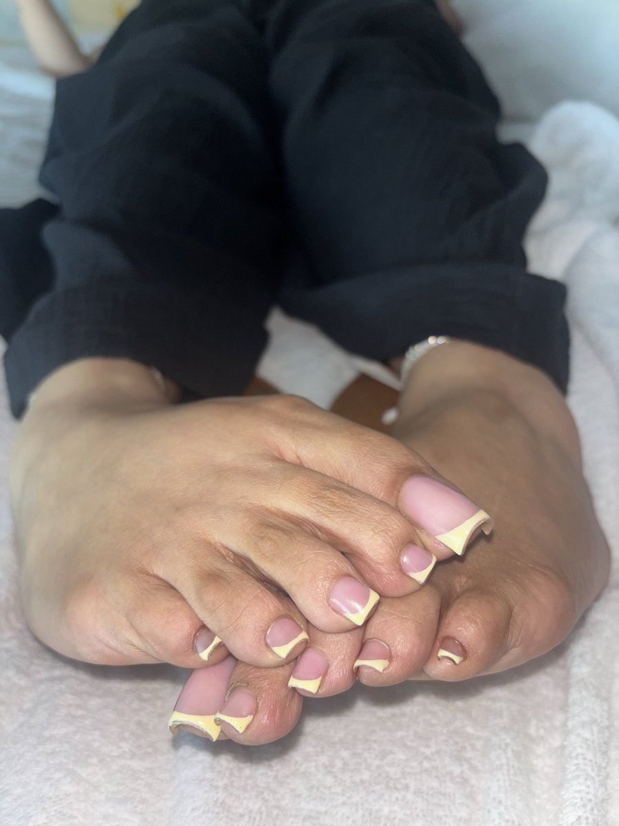 GatorStateSoles's tweet photo. Been trying to catch this session for so long 😩 don’t ever 2nd guess @prettymixxxed 🦶🏼🔥 https://t.co/nG8uyYGQJD