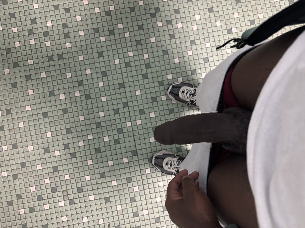 NathanielS7830's tweet photo. Who gonna  handle me at work horny asf rn https://t.co/m3Ifmp8PiK