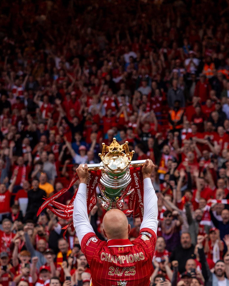 Watch LFC tweet media
