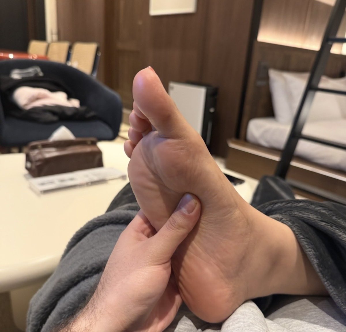 indianfeetqueen tweet media