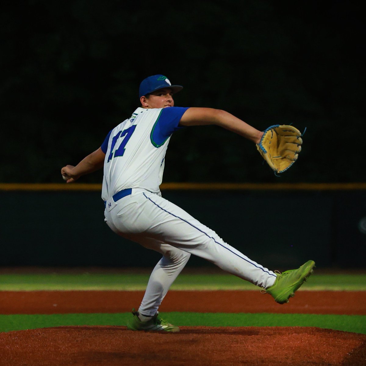 MilesDeMauro28's tweet photo. Great sophomore varsity season. Looking forward to summer ball. 
ERA .27 |  IP 26 | H15 | R3 | ER 1 | BB 9 | SO 41
@FlatgroundApp @TShingledecker3  @hs_Knights_BB @PBTourney @PrepBaseballNC https://t.co/7HqzM9ppvm