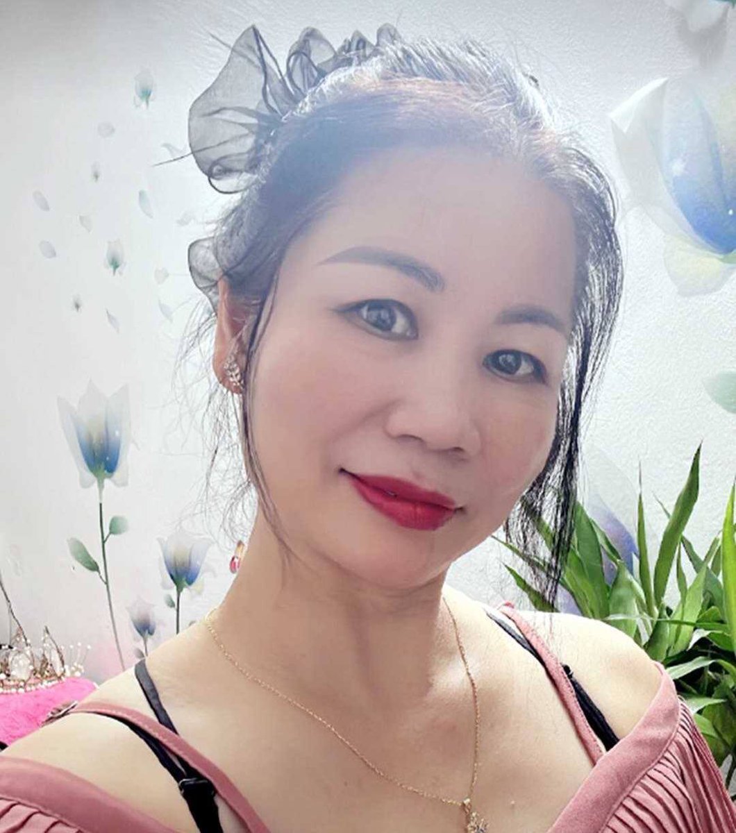 浓郁风情的熟媚阿姨首次见面就被她吸引住了

进熟女会员群➡️置顶 https://t.co/n4oSVzpNy2