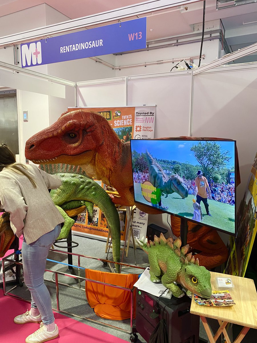ed_scrivens's tweet photo. I had such a great time at the Museums + Heritage Show today! Some great talks and conversations, plus I was greeted at the door by a little robot Stegosaurus (courtesy of Rentadinosaur).
#museums #heritage #heritagesector #expo #museumsandheritageshow https://t.co/dRAe2nsNSB