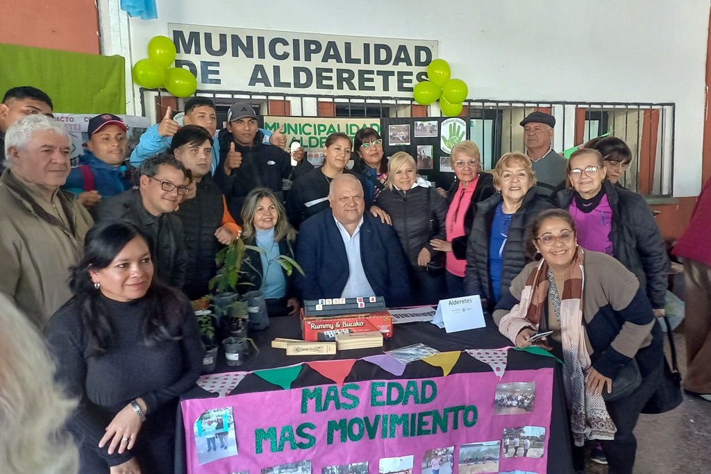 MDSTuc's tweet photo. SE REALIZÓ UNA ACTIVIDAD DE REVISIÓN Y BALANCE DE ACCIONES COMUNITARIAS PROMOVIDAS POR DESARROLLO SOCIAL

Leer la nota completa en 👉https://t.co/IatzCQNPUC https://t.co/lCrbvQB2X7